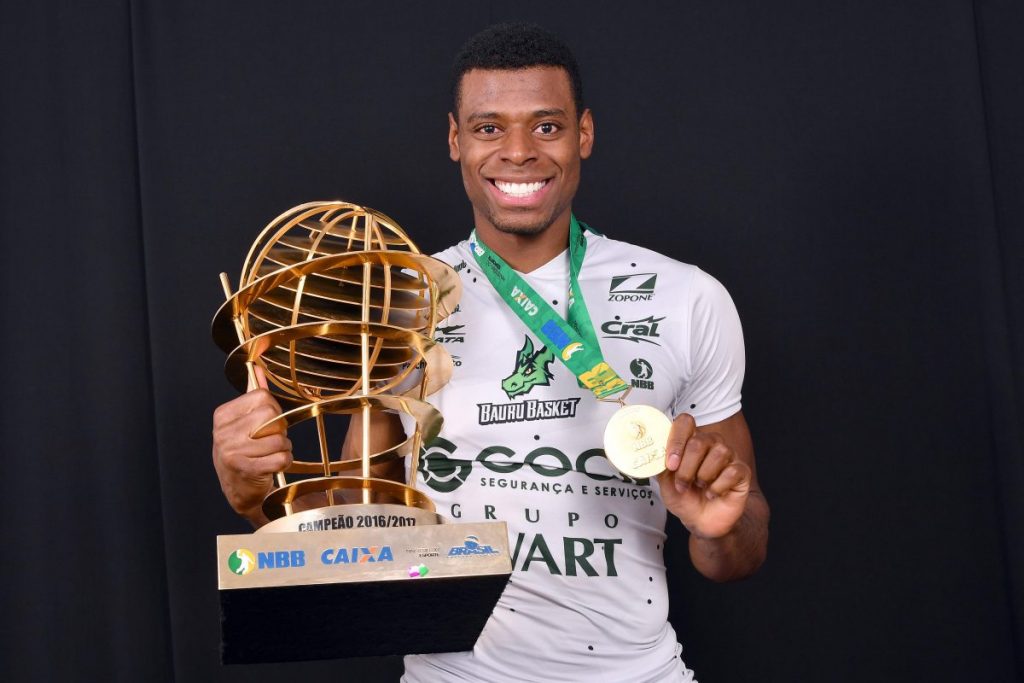 Atleta SUD Gui Deodato para a compor o Time do Mogi Basquete