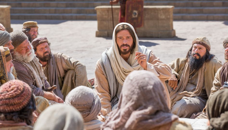 Jesus Cristo ensinando seus seguidores.